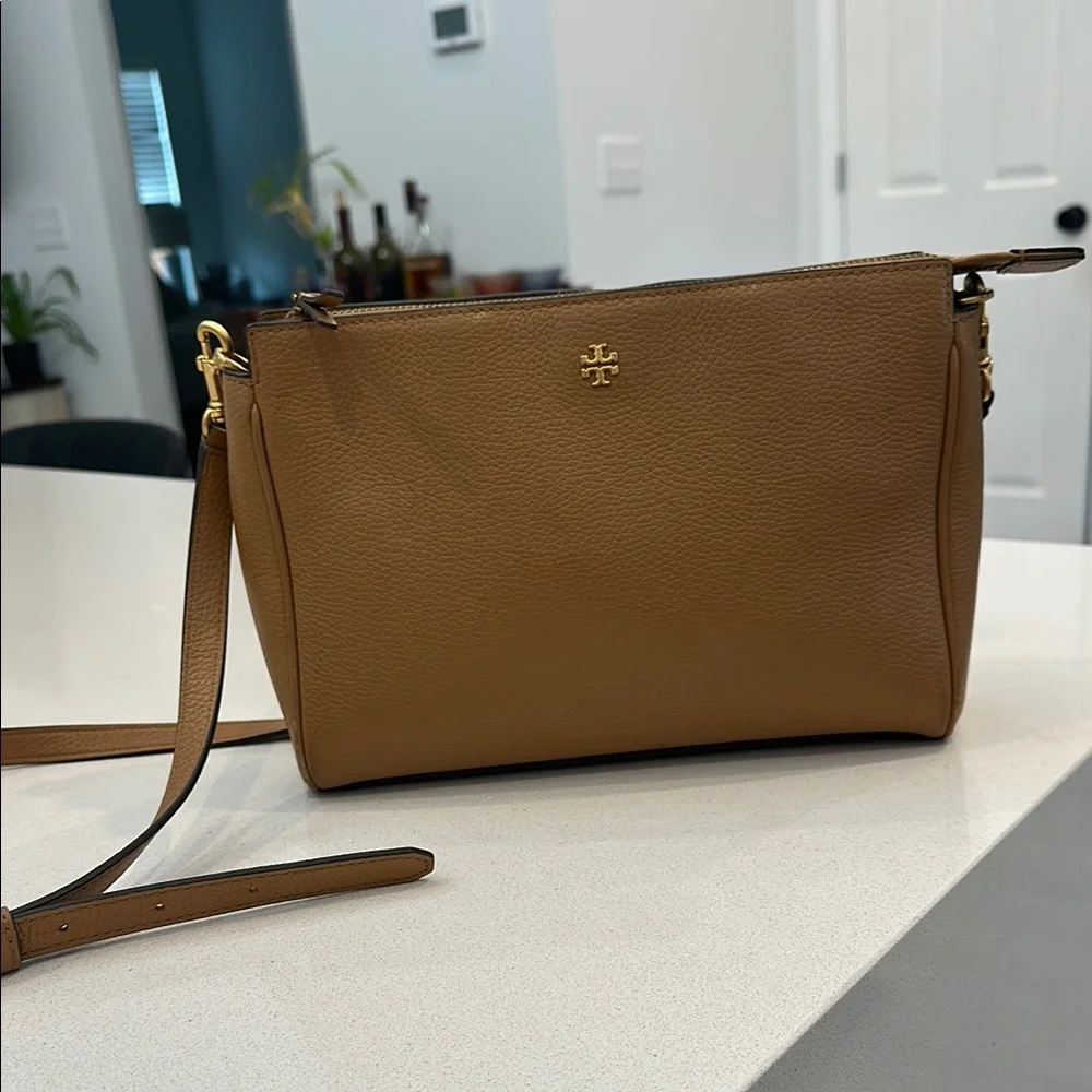 Tory Burch Tan Leather Crossbody Bag - Picture 2 of 9